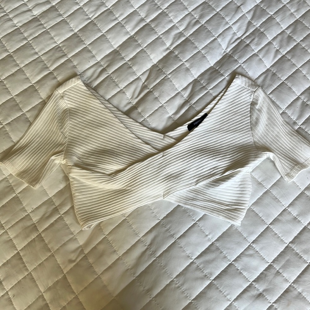 Forever 21. Size Medium. Cut out crop top